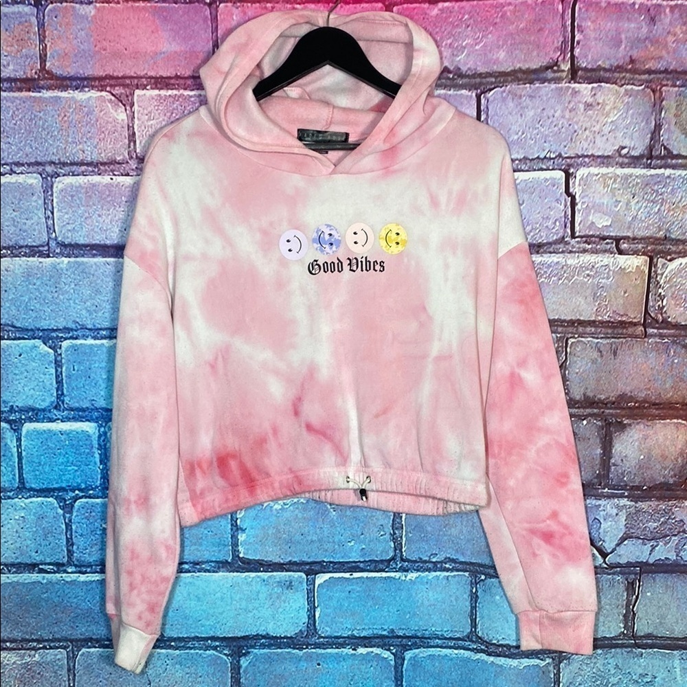 Faded Rose Pink Tie-Dye Large Hoodie with Good Vibes Print Smiley Face Cropped
